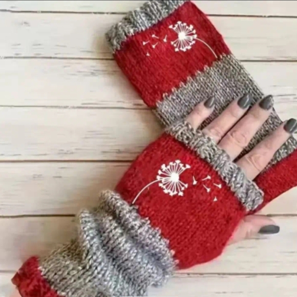 Elegant Black and Gray Fingerless Gloves - Picture 2 of 5